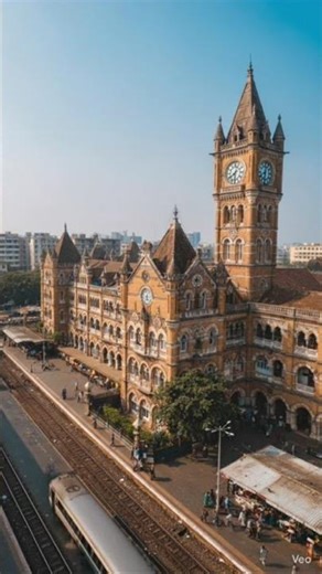 Mumbai: The City of Dreams (Aerial Tour)