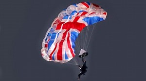 Mark Sutton death: Stuntman's Bond Olympic jump