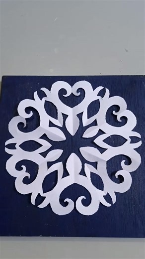 Easy beautiful snowflake making tutorial ✨ #youtubeshorts #artscraft
