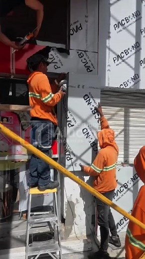 Instalacion de panel de alucobond en fachadas
