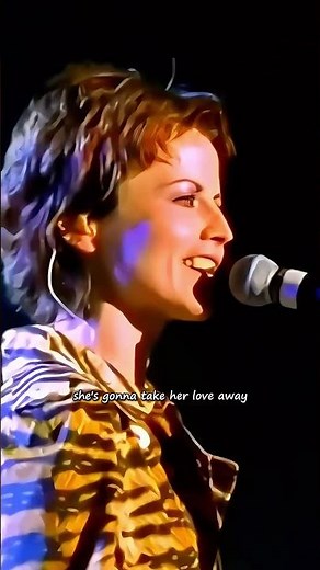 Dolores O'Riordan's Most Emotional Live Moment in Paris 1999 🎸