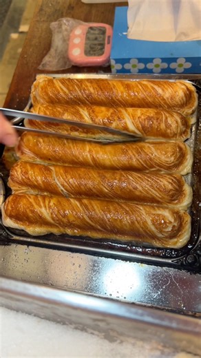 Famous Danish Bread Stick in Japan at Bonten Kitchen, Osaka | Street Food Recipes