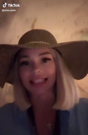 user01339554500 (@elsa.jean)’s videos with original sound - user01339554500