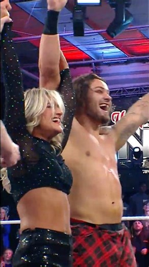 Christmas came early for Skylar Raye and Shiloh Hill! 🎁🙌 #WWENXT