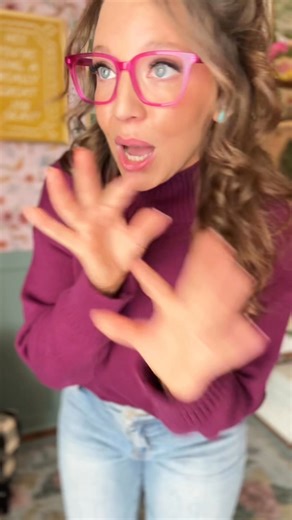 1.4K views · 12 reactions | I loooove a good Colorblock outfit! This sweater is GORGEOUS!!  Comment SHOP and Ill send you the !! #colorblocking #colorblock | Sweet Tea and Sprinkles | Facebook