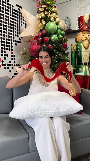 DIY Christmas Pillow🎄❤️ - - #christmas #christmasdecor #christmasseason | Racafetti