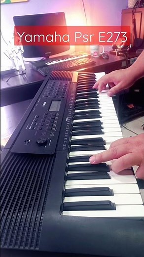 Yamaha Psr E273