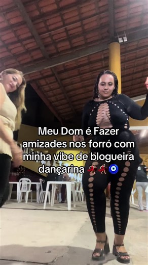 A querida disse q amou meu look e minha energia❤️ #forro @Vanessa plus size