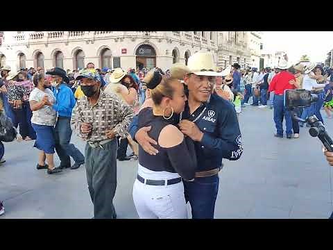 Sorprendente baile callejero en México 🇲🇽
