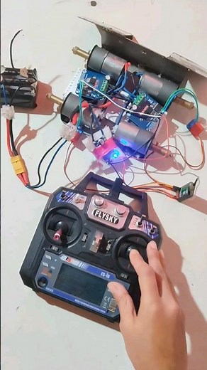 Soccer Bot with FlySky using BTS7960 Motor Driver | No Arduino or ESC #soccerbot