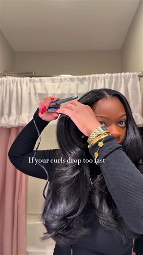 Destination Bridal Stylist | Educator on Instagram: "Most curls don’t last.... not because of the product, but because of the cut, sectioning, and curling technique. If the hair isn’t cut correctly, no amount of heat or spray will save the curls. Inside The Art of Cutting & Curling Course, I break down: • How to cut hair for movement • Proper sectioning for long-lasting curls • Curling techniques that actually hold • How to get that soft but structured finish clients love If you’re ready to leve