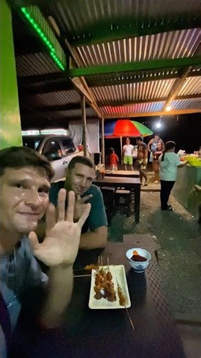 TRYING THE BEST FILIPINO PORK BBQ WITH SERGEI! 🇵🇭