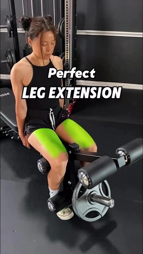 When performing the seated leg extension, keep these key points in mind: 1-Keep your knees and toes pointing straight forward. Avoid letting your legs flare out. 2-Hold onto the sides of the seat to stabilize your body. Do not place your hands on your thighs. 3-The edge of the seat pad should support just below your knees to prevent them from hanging in the air. 4-Fully extend your legs through the full range of motion and contract your quadriceps at the top. #gluteworkout #legday #gymgirl #lowe
