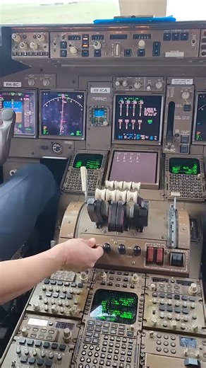 ✈️ Boeing 747 Cockpit Engine Start-Up! Ever wondered what it looks like inside the cockpit of a giant Boeing 747 during engine start? 🔥 Check out this amazing short clip showing real cockpit procedures and controls in action. Aviation fans will love it! 👨‍✈️🛫 🎥 @CaptainBoeing #Aviation #Boeing747 #PilotLife #CockpitView #FlightDeck #AviationLovers | Aviation Gallery