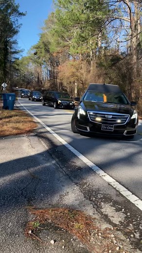 Getting ready to server a family. #tricitiesfuneralhome #lithonia #mayorshamekareynolds