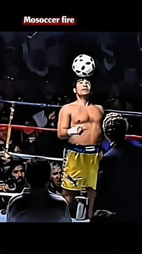 Maradona in the boxing ring..rare shot 🔥