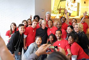 Lunch & keynote with Apple CEO Tim Cook raises $200K for charity | AppleInsider
