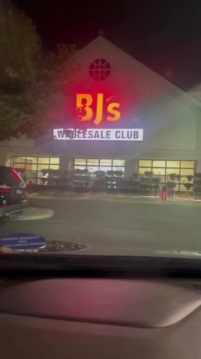 8.7K views · 16 reactions | FREE Discord in comments! | Reseller Resell | Facebook