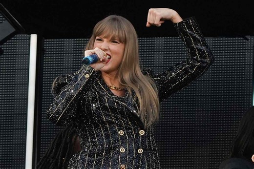 Taylor Swift's Eras Tour team member nearly passed out when she gave huge bonus checks