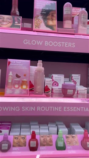 I promise I cleaned up every tester I used 💕 #sister #makeup #sephora