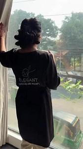 215K views · 7.5K reactions | Bride Esha living her dreamy day ✨ She is a beautiful bride inside & out... we pray for her happy married life. She was very specific about one thing that she wants to have a bold maroon red lip. A beautiful bronzy eye look done to complement her lipshade. Signature bride by Samina Sara Outfit- MEHER Henna- Nehaz Mehedi Design Look Elegant Be Elegant ✨✨✨✨✨ | Elegant Makeover and Fashion | Facebook