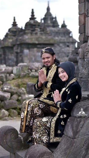 😍 Pose sederhana 😍 #pose #foto #prewedding #wedding #prawedding #photography #candi #plaosan #jogja