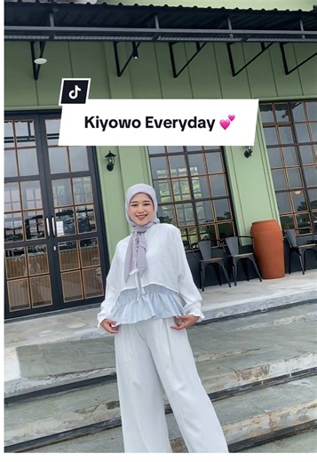 Calling for feminine girls, rekomendasi outfit yang pastinya langsung bikin kamu kiyowo everyday ya dari Wow Fashion aja 💕😍💖 #blousemurah #atasanwanita #ootd #outfitideas #outfit