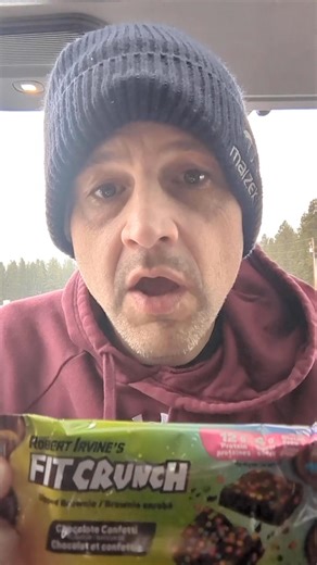 Protein Bar Review: Robert Irvines Fit Crunch Chocolate Confetti Dipped Brownie