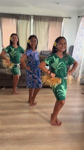 Bloopers… #polynesian#polynesiandancing #hawaii #oahu #polynesia | Shinehah100