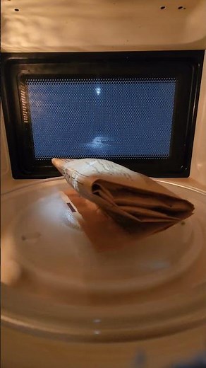 Microwave vs Popcorn Pack - See what happens?