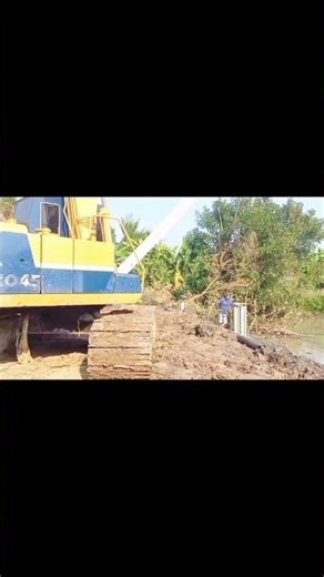 Retaining wall to prevent soil erosion. #กำแพงกันดิน #ก่อสร้าง #หจกคงเมืองคำค้าวัสดุ #เสาเข็มคอนกรีต