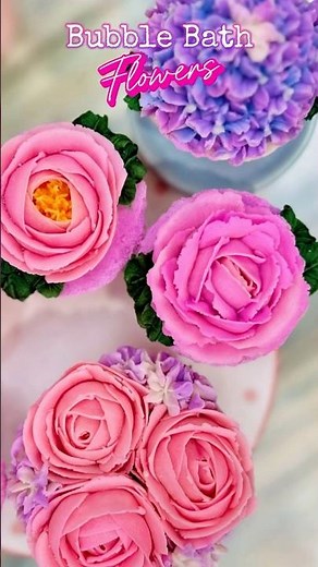 CHECK OUT These Stunning Flowers Piped With Bubble Bath Frosting!!!