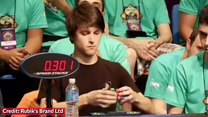 Watch the reigning World Champion Feliks Zemdegs solve a rubik's cube in 5 seconds | The Independent