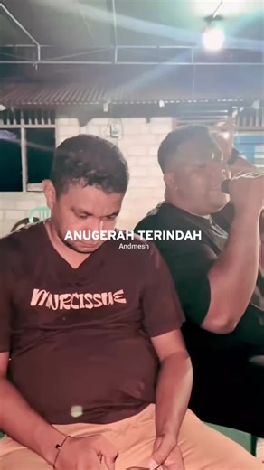 Nongkrong bareng @andmeshkamaleng 😆😆😃 Tag seseorang ! Song : Andmes - Anugerah Terindah Sc | Tiktok/andmeshkamaleng Lirik by : Musik. go #musikgo