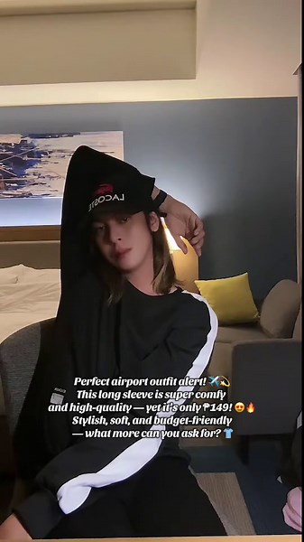 Stylish and Comfortable Long Sleeve Airport Outfit