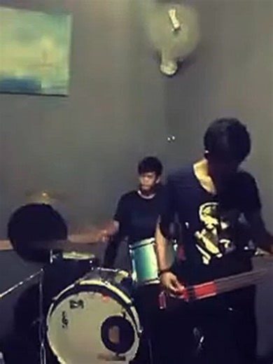 Muse's Supermassive Black Hole Live Jam