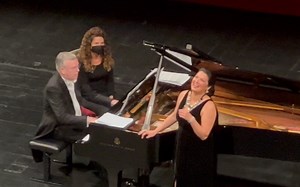 《Il Bacio》Anna Netrebko安娜 涅特列布科