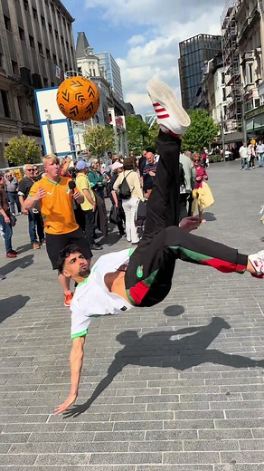1 jongle = 1€ : la fin du défi freestyle football