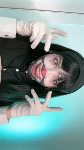 S. Elowen Fawn on Instagram: "Cepilin makeup 🤡💗"