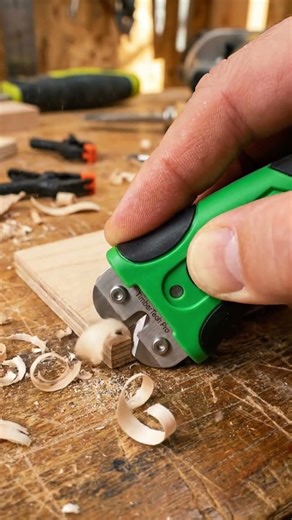 Mini Edge Banding Trimmer — TimberTech Pro