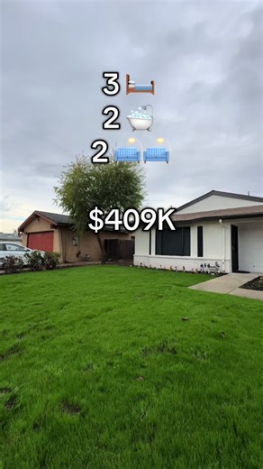 🤩 Stop scrolling! this is it! 3/2 with TWO living areas 🛋️ 🛋️ and all the space you need to entertain. Ready to make a move? Text me for a private tour! Adriana Ruiz, Realtor® Realty Concepts DRE:02188271 (559)307-4506 #559 #fresno #homesforsale LA- M. Kaur