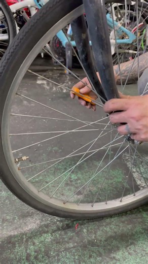 Setting the Rear and Front Wheels of a Graphis Bicycle