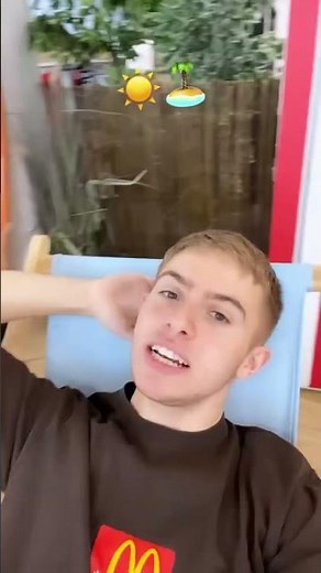 michou transforme le local en plage 🏖