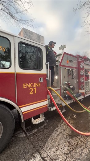 🚨Multiple crews are currently on the scene of a structure fire on East St, Underwood. Please use caution in the area. | Monroe Township Fire Department