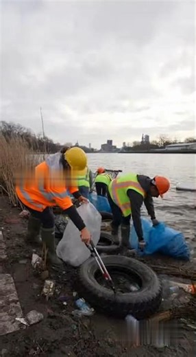 Unbelievable Beach Transformation 😍 | Dirty to Clean #cleaning #world