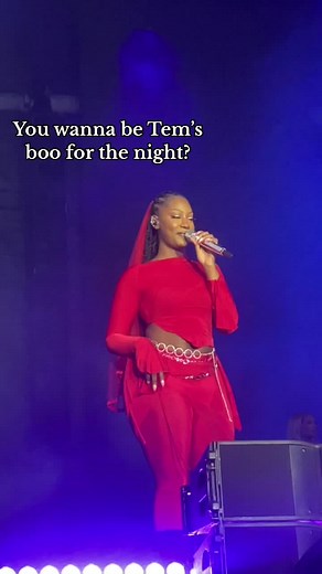 She interacts with her crowd alright 🤭 Vlog coming soon. #venussimelane #temsbaby #dstvdelicious2023 #temsperformance #temspregnant