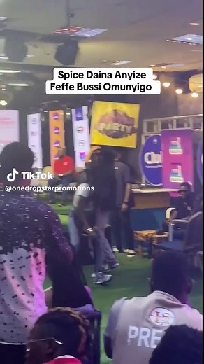 Spice Daina & Feffe Bussi Live Performance - Omunyigo