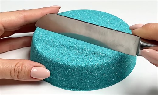 Satisfying Cutting ASMR Experience for Relaxation