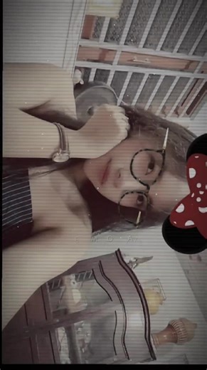 Video của T.Mi (@trami_2310) với bản nhạc nhạc nền - Chipp. - userchip >.<