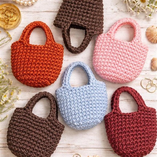 Crochet Mini Tote Bag Pattern, Keychain Charm (PDF Pattern) - Etsy UK